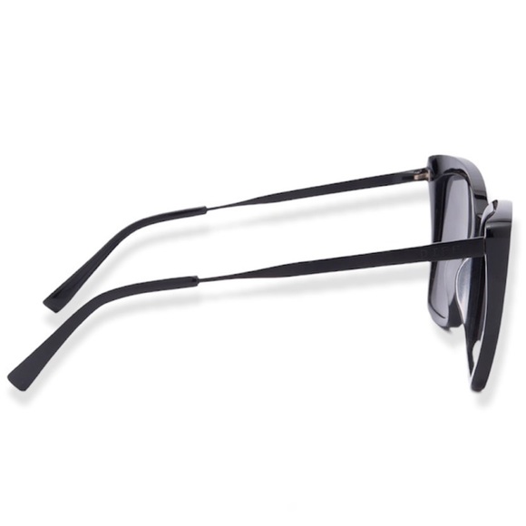 DIFF Heidi Sunglasses Matte Black Frame Grey Gradient Lenses Sharp Cat Eye NIB - Picture 11 of 16